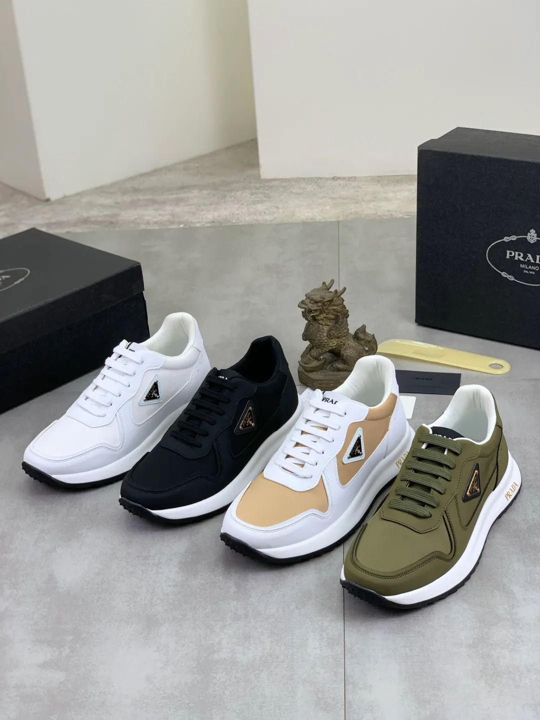 Men's Men's Shoes💰P440💰[New Style] (PRADA) The latest classic model of breathable and comfortable men's shoes has been launched on the official website in 1:1 copy, synchronized in Hong Kong, and on the same catwalk; all made of calfskin with breathable mesh fabric ➕Imported soft and comfortable pigskin lining, 🍡🍡original rubber outsole, non-slip and wear-resistant; comfortable on the feet, attractive style, fine workmanship, and simple and neat shoe last, highlighting a man's boldness and toughness, 👍Number: 38-44 (45 46 Customized) 4️⃣Color🉑️Choose
